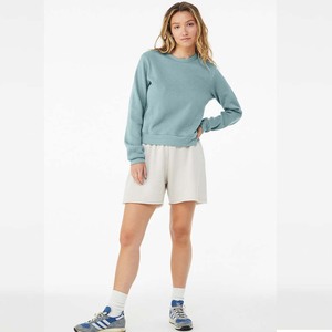 เสื้อสเวตเชิ้ตผู้หญิง Bella Canvas รุ่น Winter คอกลม ผ้าฟลีซ ทรงหลวม แขนยาว ผลิตจากผ้าโพลีเอสเตอร์/คอตตอนผสม กันลม - Product Image 1