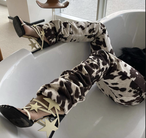 กางเกงหนังวัวแท้สำหรับผู้หญิงกางเกงฤดูหนาวทำด้วยมือพร้อมเอวสูงแบนด้านหน้าและดีไซน์ลายวัว - Product Image 3