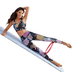 Conjunto de gimnasio de Yoga de alta calidad, Entrenamiento para mujeres, conjunto de yoga atlético para mujeres de buena calidad para mujeres - Product Image 5