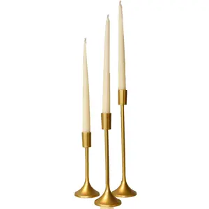 Bougeoirs en métal doré porte-bougies coniques porte-bougies décoratifs pour la maison modèle de chandelier au meilleur prix raisonnable