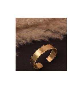 Brazalete de Latón, Anillo de Puño, Pulsera Chapada en Oro, Joyería Hecha a Mano para Mujer, Accesorio de Moda Moderno y Elegante para Bodas - Product Image 2