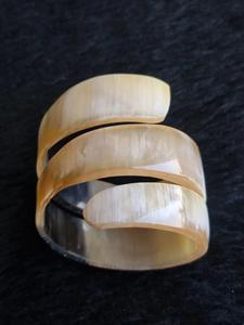 Bracelets en corne de buffle naturelle, fabrication artisanale de bijoux en corne de buffle - Product Image 4