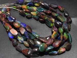 Opale éthiopienne noire, pépite roulée, multi-feu, facettée, brin de 8 pouces, 10-15 mm de long, certifiée par un tiers, grossiste en bijoux - Product Image 4