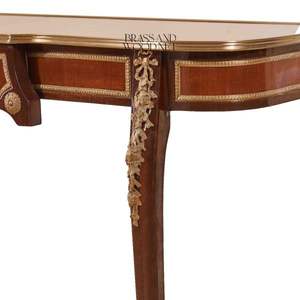 Mesa Consola Francesa de Lujo, Madera Artesanal con Estante Inferior y Elegantes Adornos de Latón, Mueble Clásico para Interiores - Product Image 5