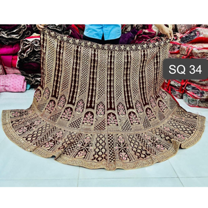 Encantador conjunto de Lehenga de terciopelo tradicional con secuencia Multi trabajo largo Choli red suave Dupatta Butti venta al por mayor tasa a granel - Product Image 3