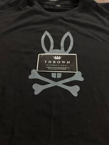 เสื้อยืดคอกลมไซโค 100% ผ้าฝ้ายทอ ลายการ์ตูนพิมพ์ใหญ่ สไตล์ฮิปฮอป สตรีทแวร์ ลายกระต่าย น้ำหนัก 240 กรัม พิมพ์ลายด้วยเทคนิค DTG ป้องกันการเป็นขุย - Product Image 2