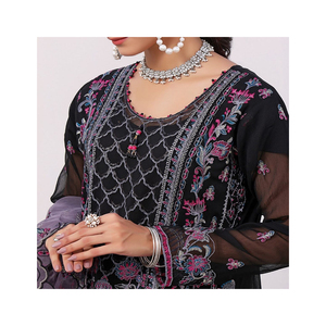 Robes pakistanaises prêt-à-porter 3 pièces en mousseline de soie brodée à la mode pakistanaise originale produit en vente - Product Image 1