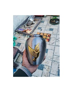 Urnes funéraires de haute qualité en aluminium de style américain, fabriquées en Inde pour les humains, avec application de pigeon, capacité de 220 pouces cubes - Product Image 1