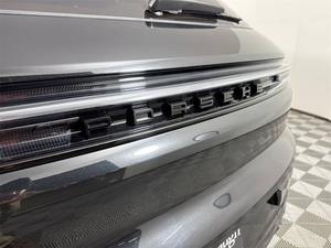 Usado cuidadosamente 2024 P-orsche Cayenne Turbo E-Hybrid 4dr SUV AWD - Product Image 4