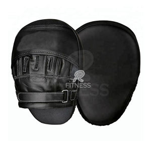 Protège-poignets en cuir personnalisables pour l'entraînement en MMA et Muay Thai avec logo personnalisé - Product Image 3
