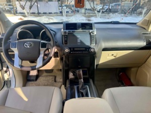 Toyota Prado d'<span class=keywords><strong>occasion</strong></span>, SUV <span class=keywords><strong>7</strong></span> <span class=keywords><strong>places</strong></span>, essence, transmission automatique, caméra de recul, toit ouvrant électrique, grand <span class=keywords><strong>espace</strong></span>, R17, conduite à gauche - Product Image 6