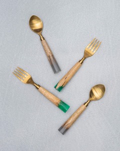 Ensemble de couverts à tête mate avec manche en résine en bois Ustensiles élégants parfaits pour les cuisines modernes, les tables à manger, les hôtels et les fêtes - Product Image 6