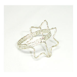 Ronds de serviette en fil d'argent pour décoration de table grillage nickelé forme de bague de doigt luxe en gros anneau de serviette à bas prix - Product Image 1