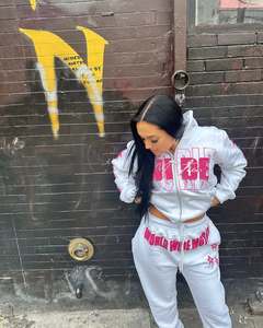 Conjunto de 2 piezas con bordado personalizado para mujer Y2k Crop Top sudaderas con capucha parche desgastado apliques bordado recortado conjunto de Sudadera con capucha - Product Image 5