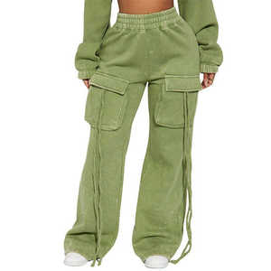 Ensemble de survêtement pour femme de haute qualité, vert, avec pantalon cargo lavé et haut court de fitness à cordon de serrage - Product Image 2
