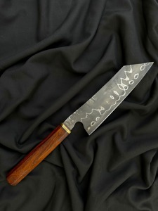 Couteau de cuisine professionnel fait à la main en acier au carbone avec manche en bois de rose de haute qualité - Product Image 4