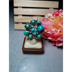 Anillo de Plata de Ley con Turquesa Mixta de Moda Ella Peters, Chapado en Oro Rosa de 18K, Corte Ovalado, Bisel de Diamantes, Talla 6.75, Regalo Perfecto - Product Image 1
