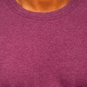 Camiseta de hombre de lujo personalizable con cuello redondo liso hecha de algodón de poliéster que muestra la camisa del timbre del logotipo de su marca - Product Image 6