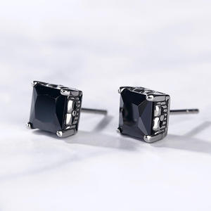 Pendientes de Acero de Titanio con Zirconia para Hombre, Estilo Punk Hip-Hop, Marca Jeulia - Product Image 5