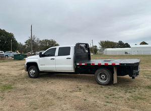 GMC 3500 Crew Cab & Chassis 2018 - Product Image 2