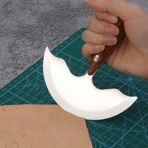 Couteau rond en cuir poli avec poignée en bois Couteau de travail en cuir de qualité supérieure Manche en bois fait à la main pour atelier - Product Image 5