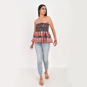 Hauts tubulaires pour femmes en soie sari recyclée, épaules dénudées, hauts de plage d'été multicolores - Product Image 1