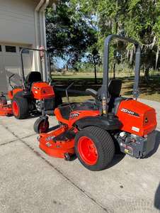 Compre una Podadora Autopropulsada Kubota G261HD en Excelentes Condiciones, Tractor Kubota con Recolector de Césped para Uso en Jardines, Compre en Excelentes Condiciones - Product Image 6