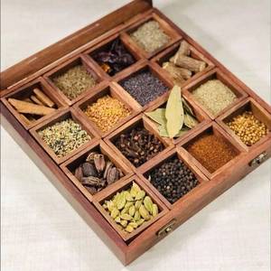 Boîte à épices Masala en bois faite à la main avec compartiments amovibles Boîte à épices en bois de finition naturelle avec couvercle en verre transparent - Product Image 4