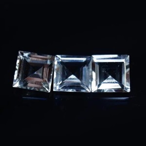 2mm Topacio blanco natural Corte princesa Calibrado Piedras preciosas sueltas Mayorista a precio de fábrica Comprar ahora Piedras para la fabricación de joyas - Product Image 1