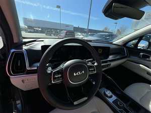 Verde 2024 para Sorento Híbrido Usado, Tracción en las Cuatro Ruedas, Asientos de Cuero, Paquete Premium, Navegación Bluetooth, Techo Solar Panorámico - Product Image 5