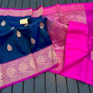 Sarees de seda de brocado puro hechos a medida ideales para reventa por diseñadores de ropa y tiendas de moda en Sari rosa con azul más amplio - Product Image 4
