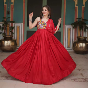 Dernier Designer Pure Rayon Gamthi Patch Woork Anarkali Robe Par FabZone - Product Image 1