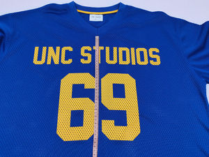 Camiseta Deportiva Personalizada al por Mayor para Hombre, Manga Corta, 100% Poliéster, con Bloques de Color, Cuello en V, Sublimación, Secado Rápido, Malla Transpirable - Product Image 3