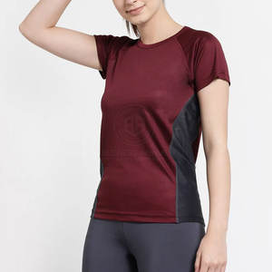 Camiseta Deportiva Transpirable y de Fácil Manejo con Tacto Suave y Diseño Flexible - Product Image 2