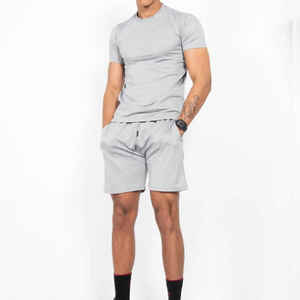 Vêtements pour hommes 100% Polyester T-shirt régulier et short Logo personnalisé Active Wear Twin Set Survêtement pour hommes - Product Image 3