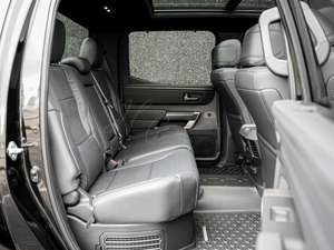 โตโยต้า ทุนดรา ปี 2025 ใหม่เอี่ยม เครื่องยนต์ 6 สูบ (436 แรงม้า) ระบบขับเคลื่อน 2 ล้อ 4x4 มาตรฐานยูโร 6 เชื้อเพลิงเบนซิน เกียร์อัตโนมัติ พวงมาลัยซ้าย - Product Image 3