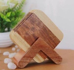 Meilleure vente Dessous de verre en résine et en bois de conception personnalisée Usine Vente en gros Dessous de verre carré en liège vierge Idéal pour les bureaux et les boissons chaudes à la maison - Product Image 3