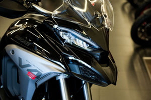 2025 Ducati Multistrada V4S Touring Travel Motocicleta Negro con Radar Emocionante Garantía de 5 años Grado de bricolaje - Product Image 5