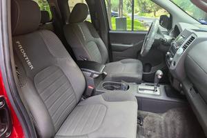 Nissan Frontier Desert Runner King Cab d'occasion haut de gamme, modèle 2018, environ 42 300 miles - Product Image 5