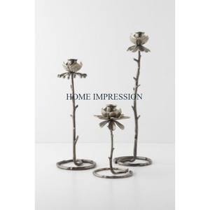 Ensemble de 2 bougeoirs de différentes tailles en aluminium pour la décoration de table en forme de palmier en métal poli miroir - Product Image 2