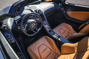 Mc-La-ren 12C S-pider 2013 Usado en Buen Estado - Product Image 2