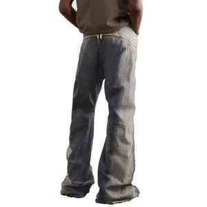 Jean slim moderne pour homme, couleur indigo intense, avec effet de délavage et texture brossée à la main, un essentiel de la mode masculine. - Product Image 4