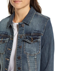 Blouson bomber en denim matelassé classique pour femmes, tissu tissé respirant écologique, logo personnalisé, vente en gros, mode streetwear - Product Image 3