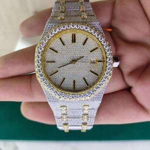 Reloj de lujo Premium para hombre de doble tono con diamantes de moissanita helados de estilo hip hop antiguo personalizados y pantalla de cristal elegante - Product Image 3