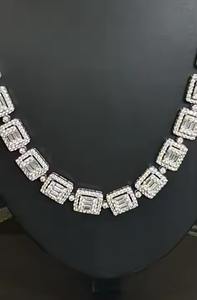 Chaîne à maillons cubains glacée pour femmes la plus vendue Bijoux en or à forte demande Pierre de diamant disponible Différentes tailles Longueurs Direct India - Product Image 6