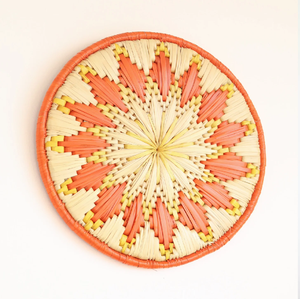 Placa de pared decorativa tejida a mano con flores de Margarita bordadas para colgar en la pared para decoración de habitación Oficina disponible al por mayor - Product Image 2