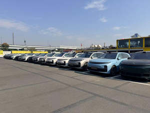 Auto Usado 2024 2023 Li Auto L7 SUV Híbrido Eléctrico Chino Asientos de Cuero Caja de Cambios Automática Motor Turbo Neumáticos R19 Volante a la Izquierda - Product Image 2