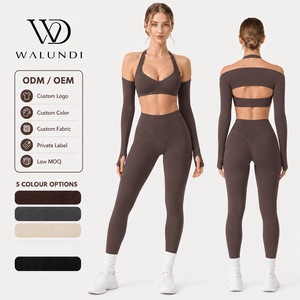 Set Yoga 3 Pezzi Personalizzato con Logo per Donna: Reggiseno Sportivo Halter, Bolero a Maniche Lunghe con Fori per i Pollici, Leggings a Vita Alta, Abbigliamento da Palestra - Product Image 1