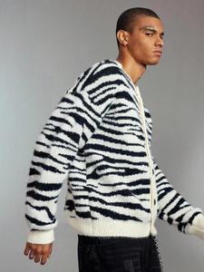 Cardigan da Uomo Personalizzato ODM con Motivi, Collo Tondo, Bottoni Frontali, Maniche Lunghe, Vestibilità Ampia, Casual, Caldo per l'Inverno - Product Image 3