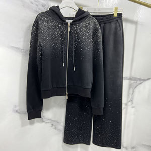 Logo personnalisé Vente en gros Ensemble de survêtements deux pièces Sweat à capuche avec poche zippée décoré avec des strass Jogging Bling Survêtement pour hommes - Product Image 6